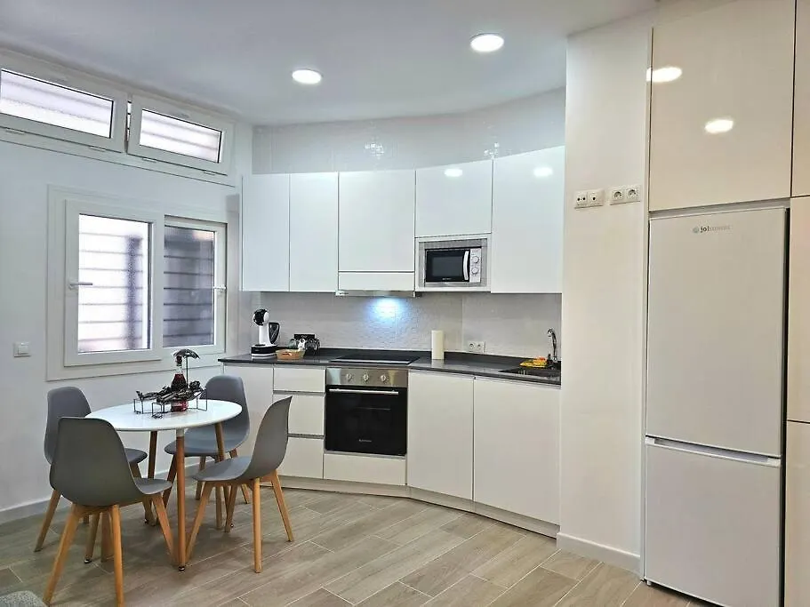 Moderno Loft A 250 Metros De La Playa & Parking Apartamento Málaga